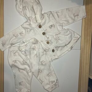 5 for $30 Calvin Klein White Baby Outfit with Leaf Pattern